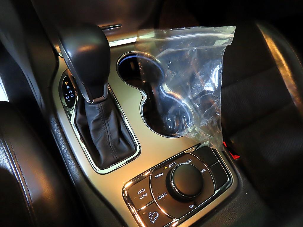 Jeep Cherokee - Vista 12