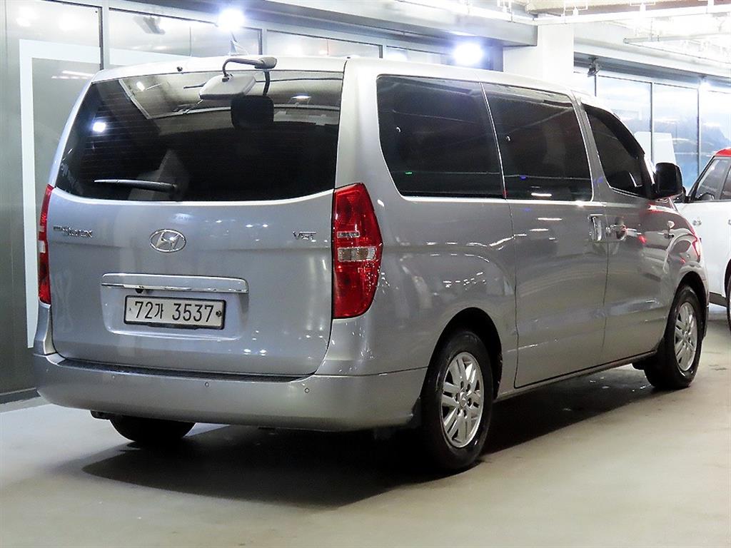 HYUNDAI Starex - Vista 4