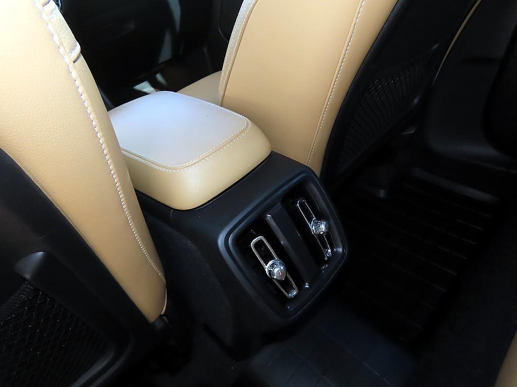 Volvo XC40 2020 Negro - Importación desde Corea - HF Imports Iquique - Foto 15