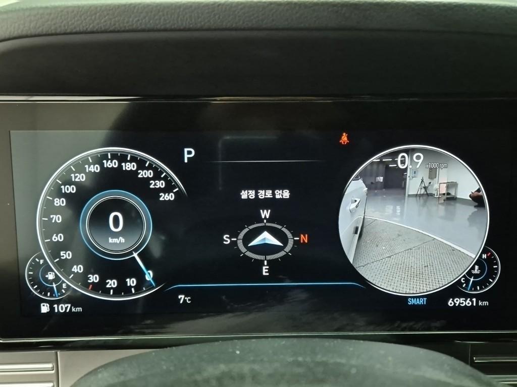 HYUNDAI Grandeur - Vista 6