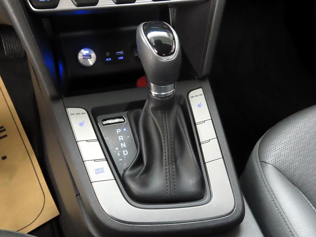 HYUNDAI Avante - Vista 11