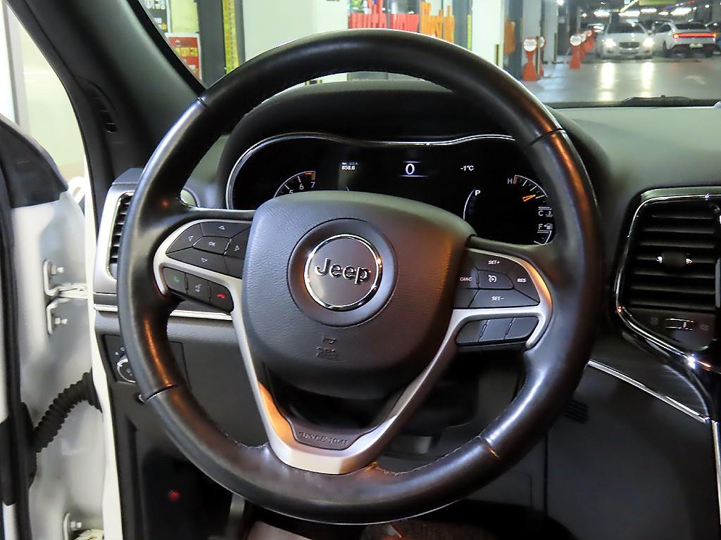 Jeep Cherokee - Vista 8