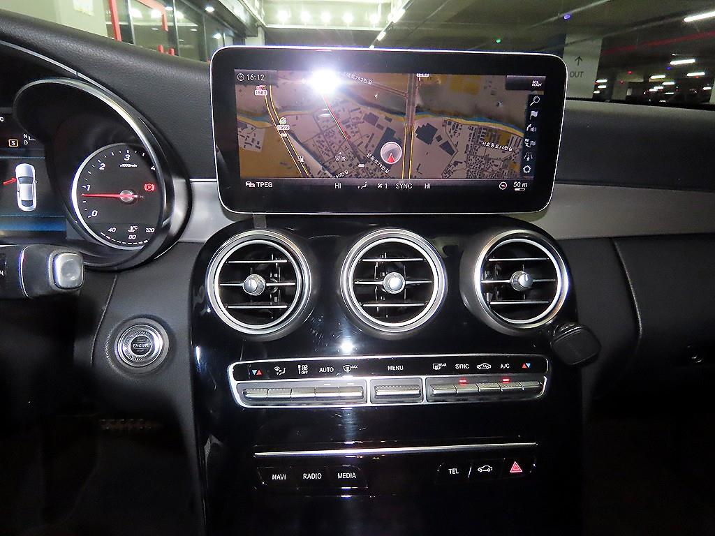 Mercedes Benz C Class - Vista 11