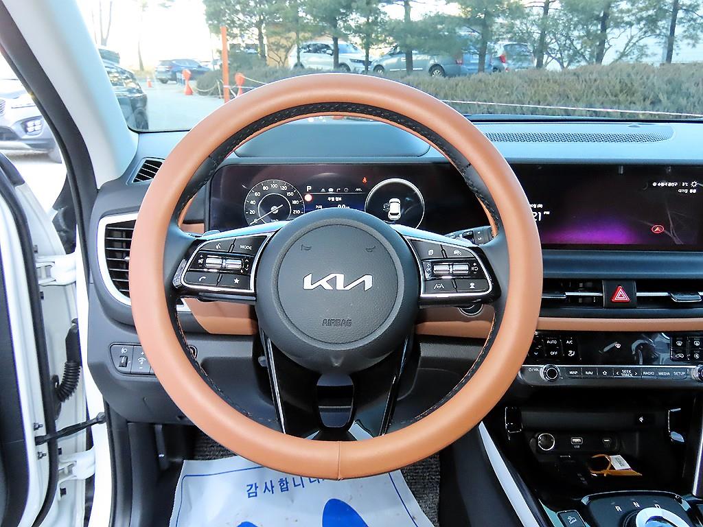 KIA Seltos - Vista 8