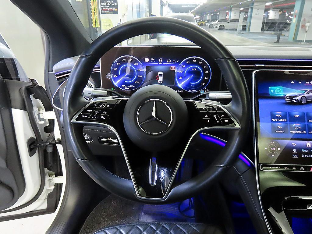 Mercedes Benz EQS - Vista 8