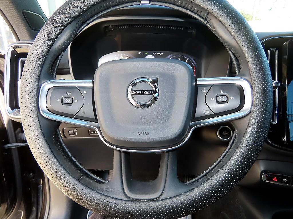 Volvo XC40 - Vista 8