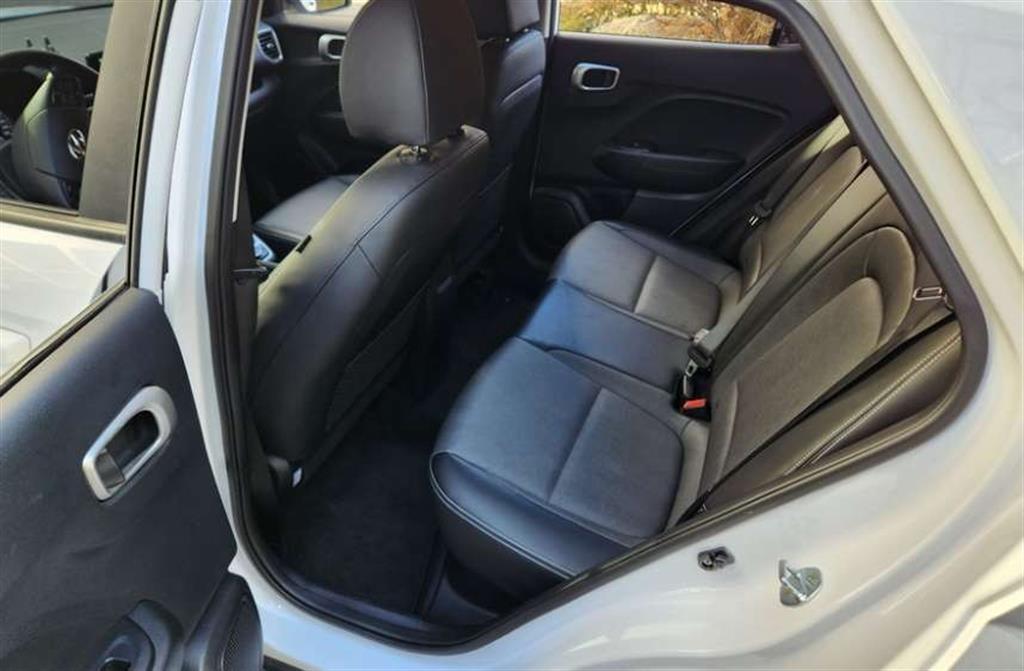 HYUNDAI Venue - Vista 6