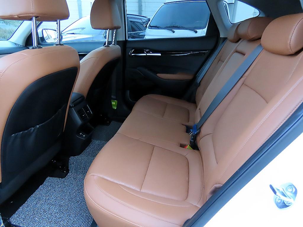 KIA Seltos - Vista 6