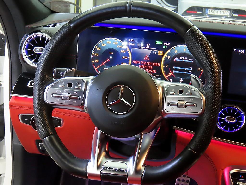 Mercedes Benz AMG GT - Vista 8