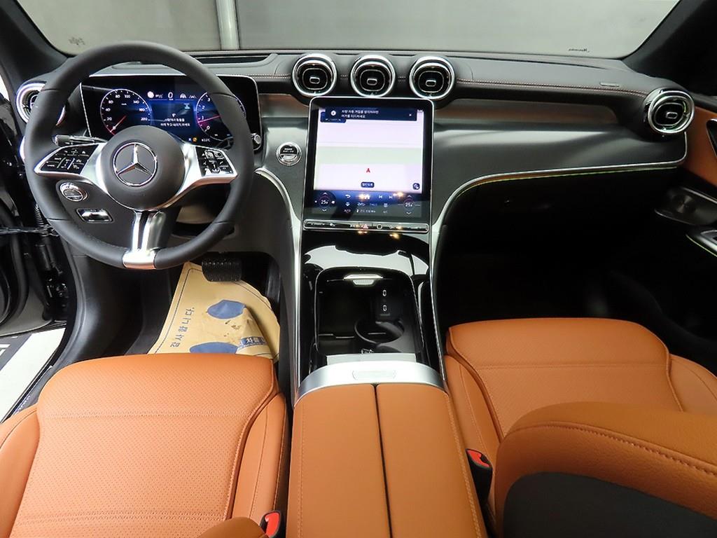 Mercedes Benz GLC Class - Vista 7