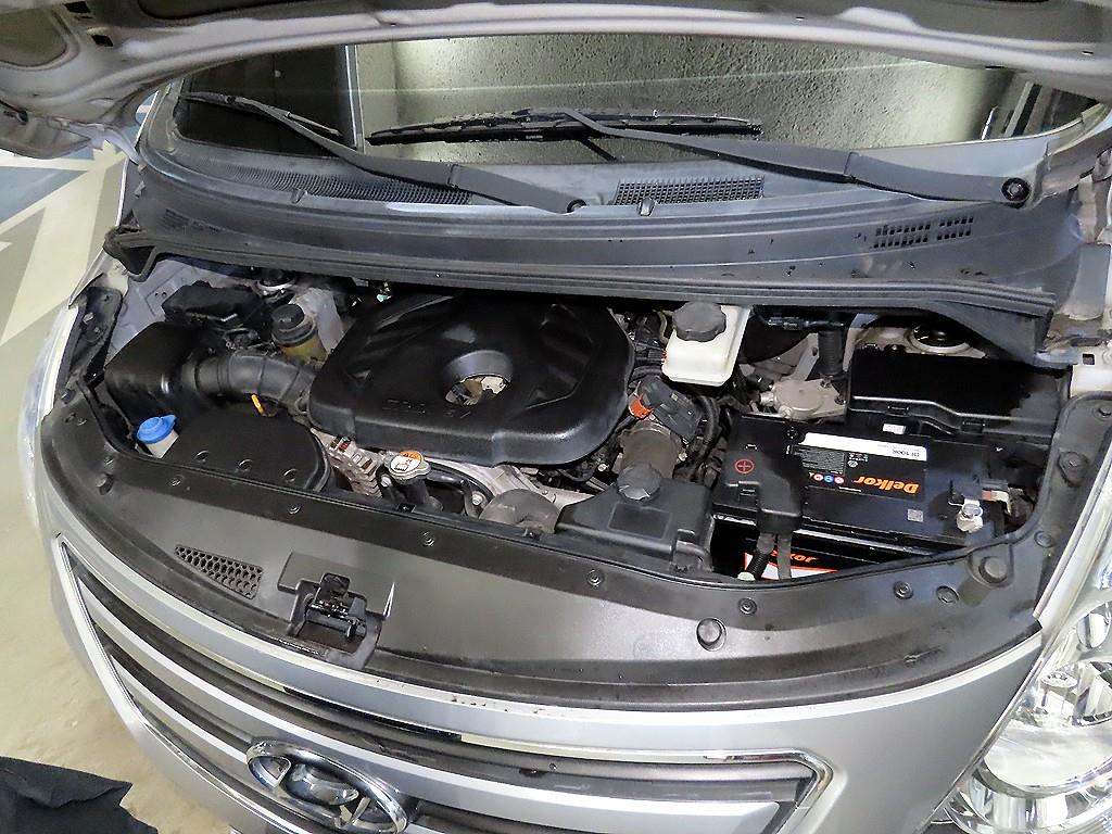 HYUNDAI Starex 2016 Gris - Importación desde Corea - HF Imports Iquique - Foto 17