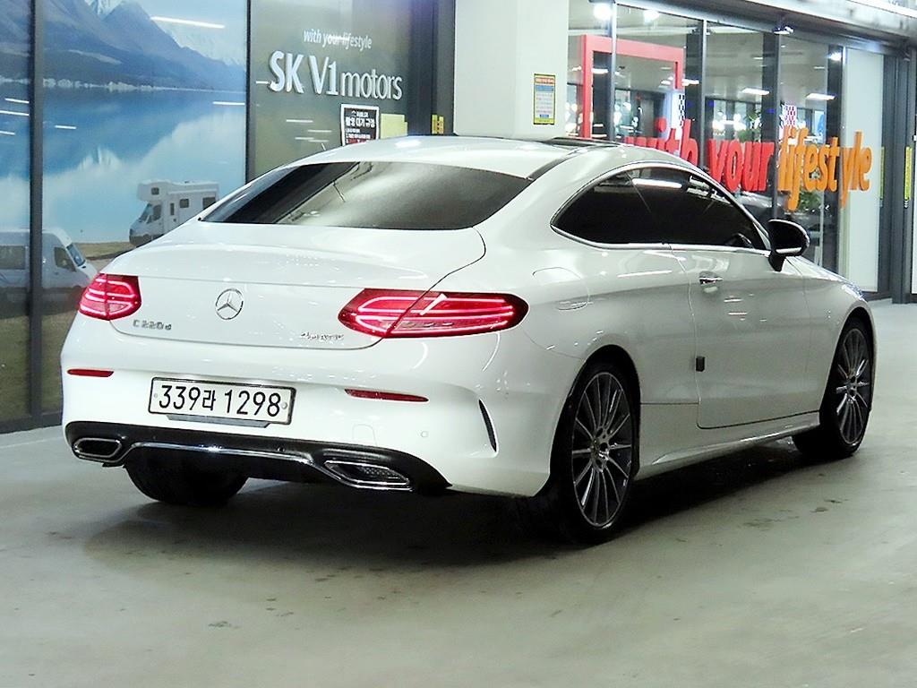 Mercedes Benz C Class - Vista 4