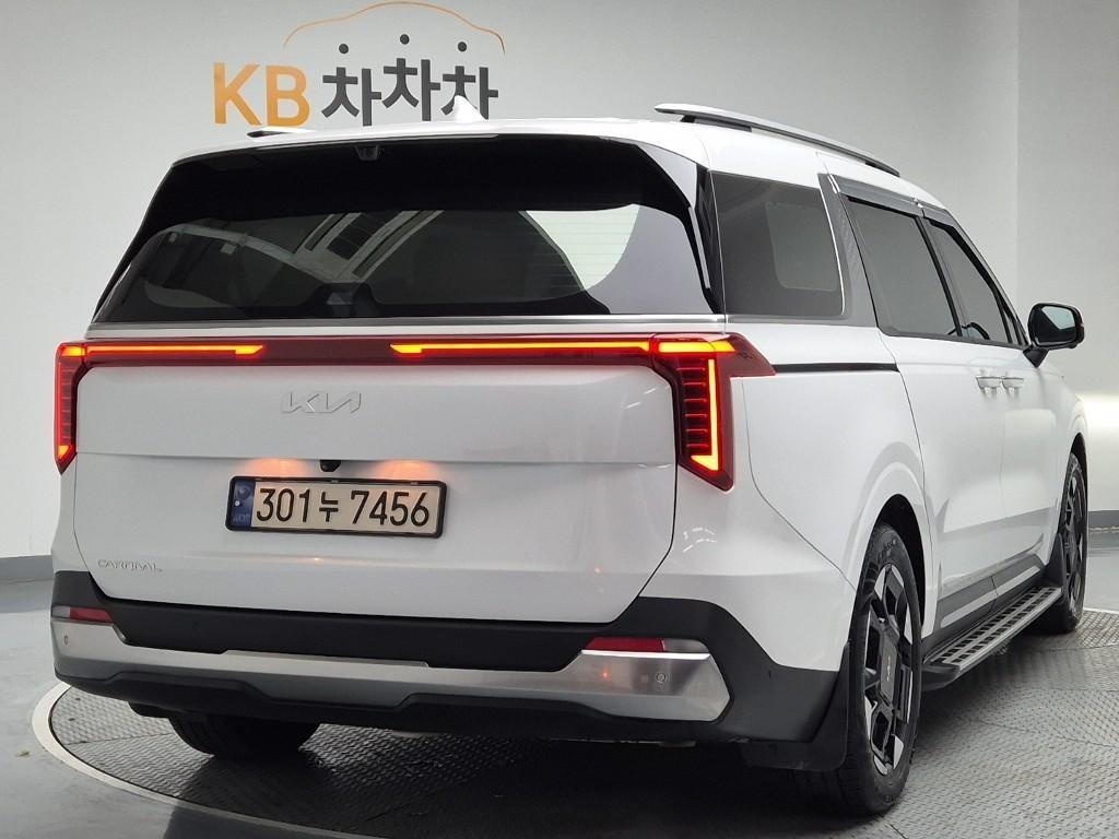 KIA Carnival - Vista 4
