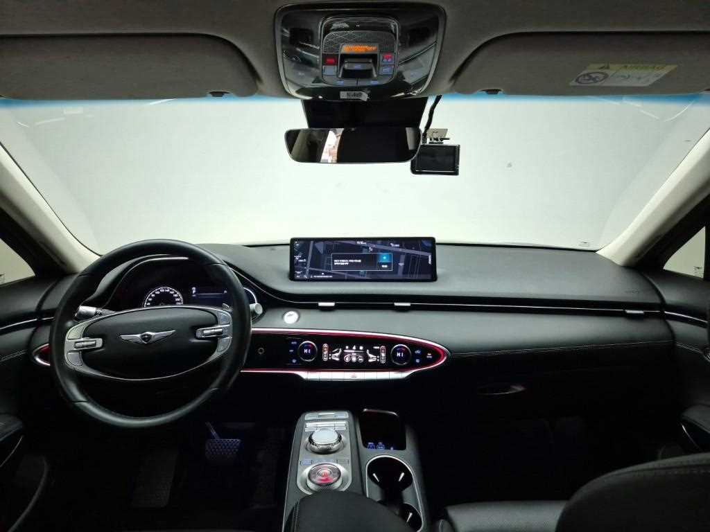 Genesis GV70 - Vista 7