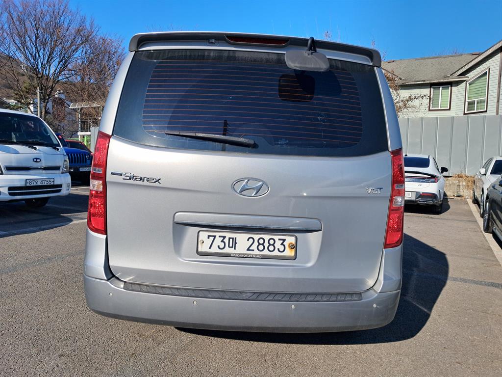 HYUNDAI Starex - Vista 4