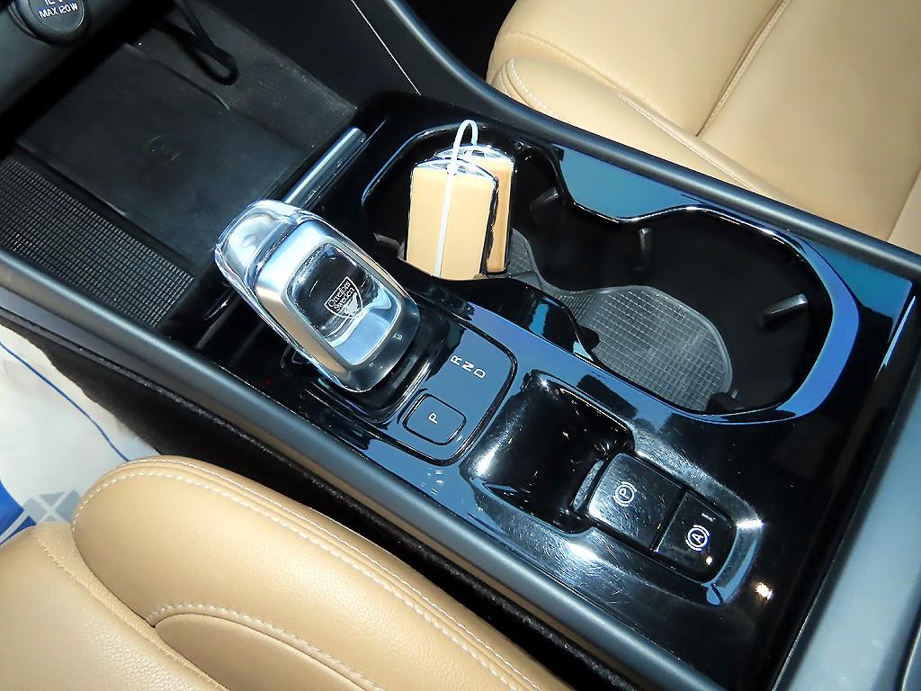 Volvo XC40 - Vista 10