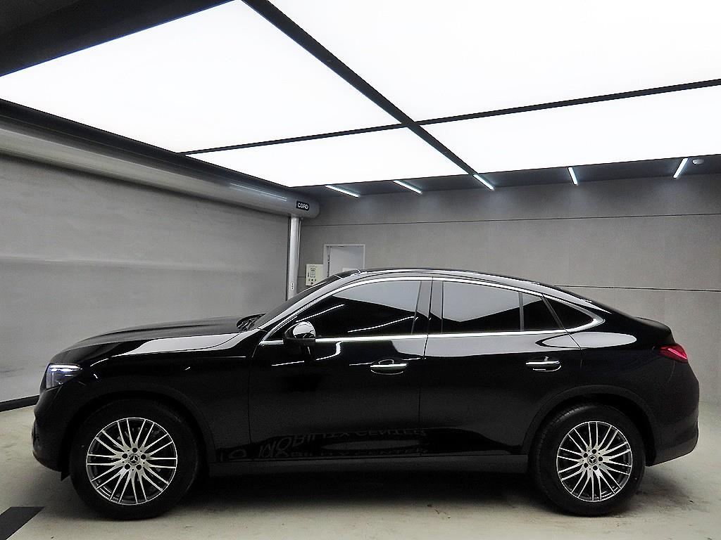 Mercedes Benz GLC Class - Vista 4