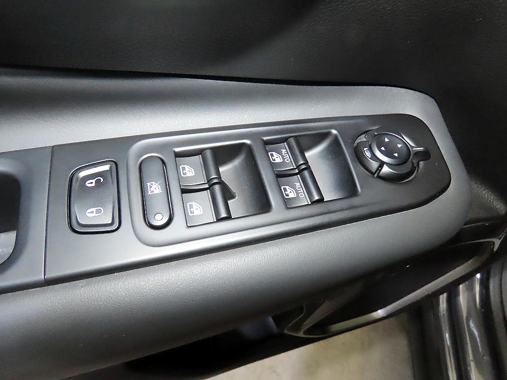 Jeep Renegade 2022 Gris - Importación desde Corea - HF Imports Iquique - Foto 13