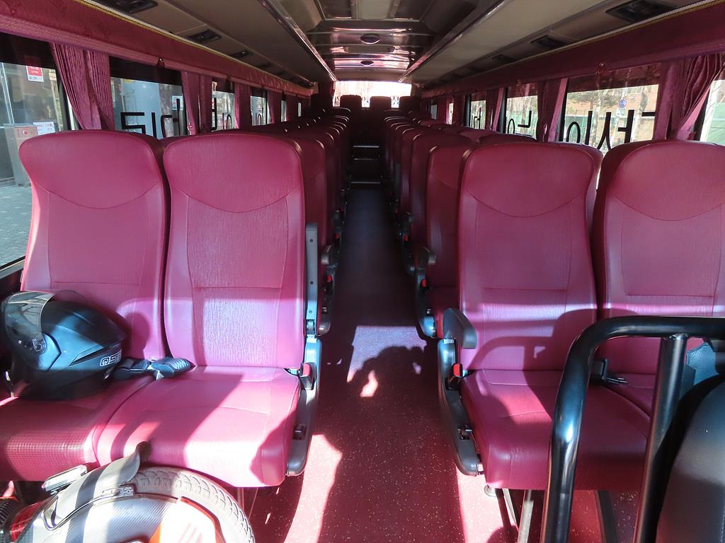 medium and large bus Medium-sized Hyundai Bus - Vista 8