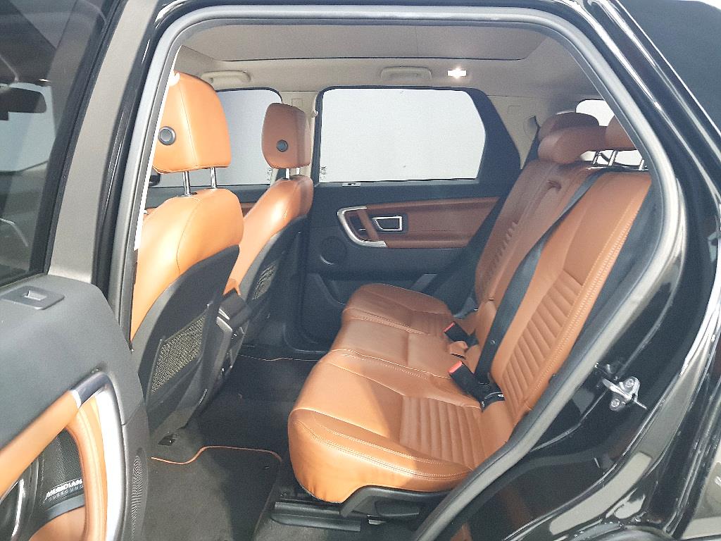 Land Rover Discovery Sports - Vista 9