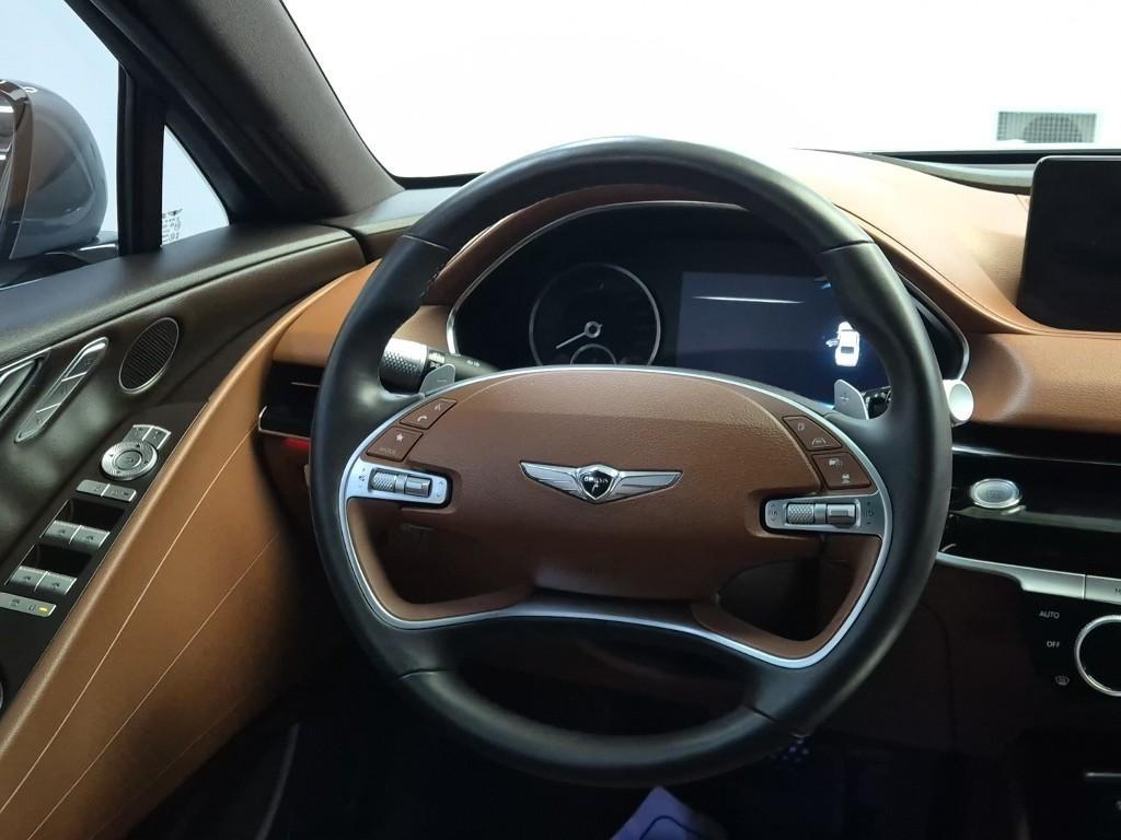 Genesis G80 - Vista 9