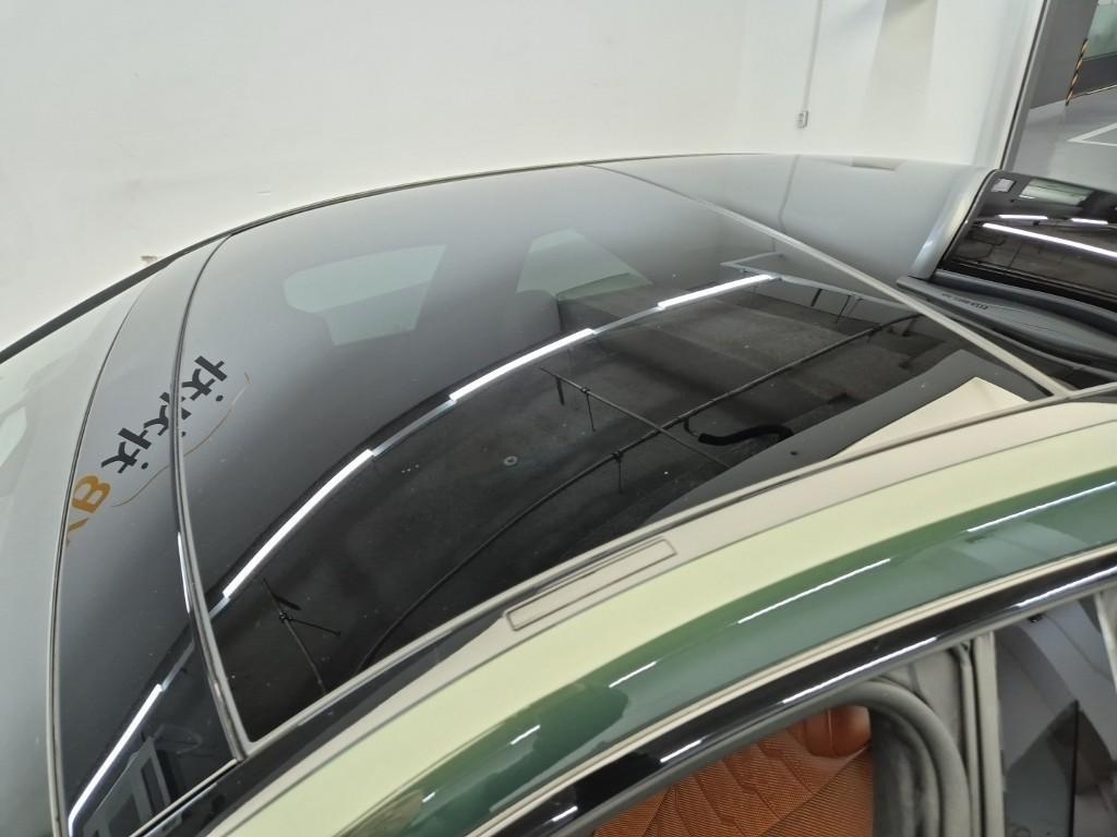 BMW 8 Series - Vista 10