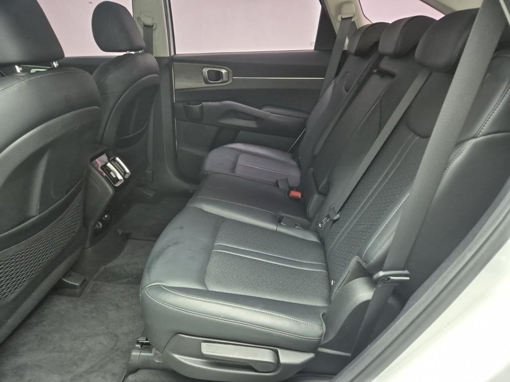 KIA Sorento - Vista 7