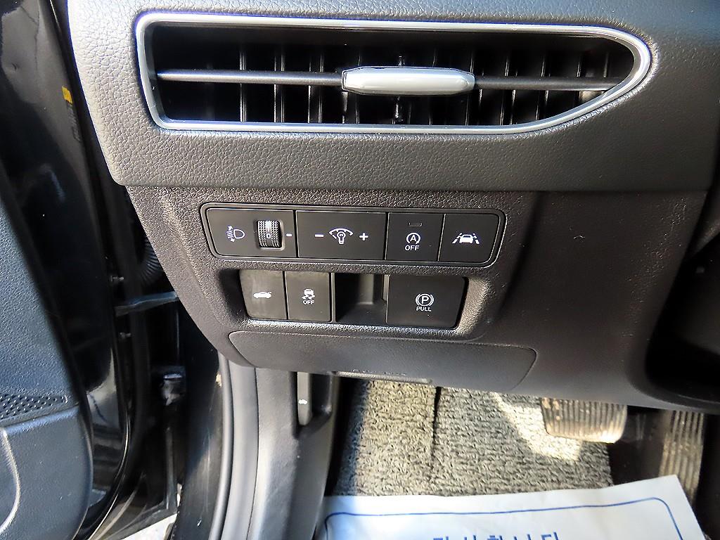 HYUNDAI Sonata - Vista 12