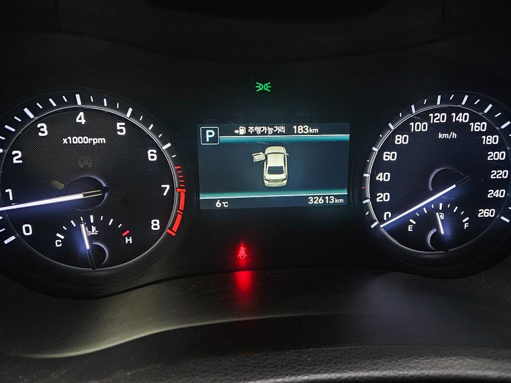 Genesis G80 - Vista 9