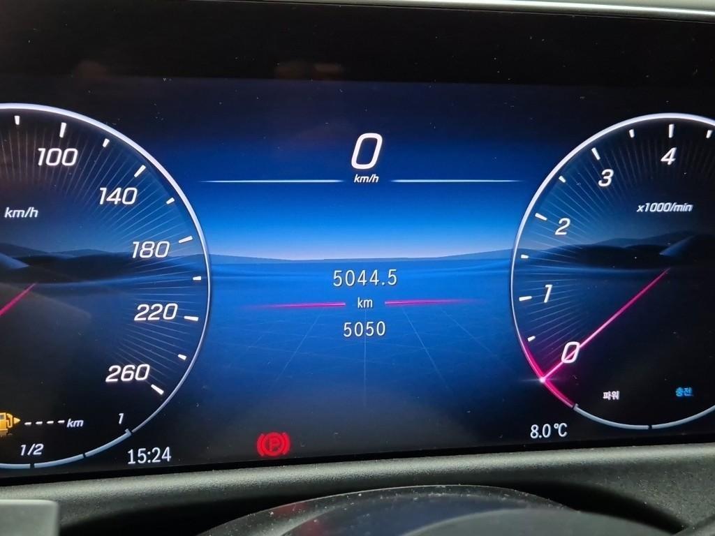 Mercedes Benz E class - Vista 5