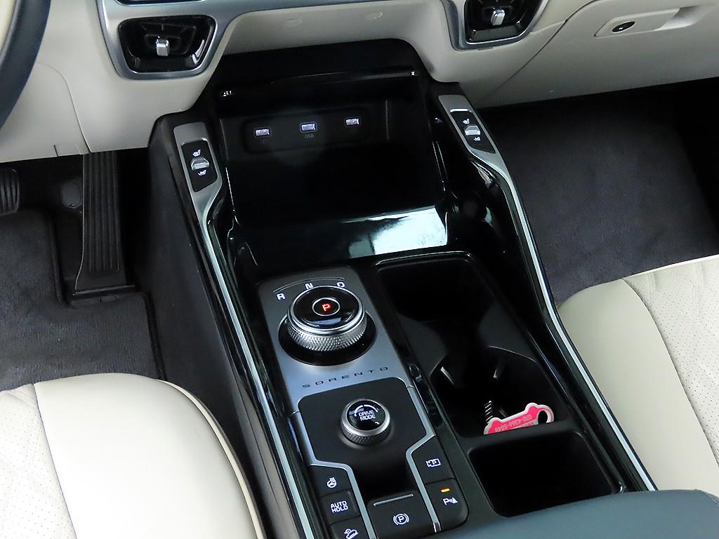 KIA Sorento - Vista 11