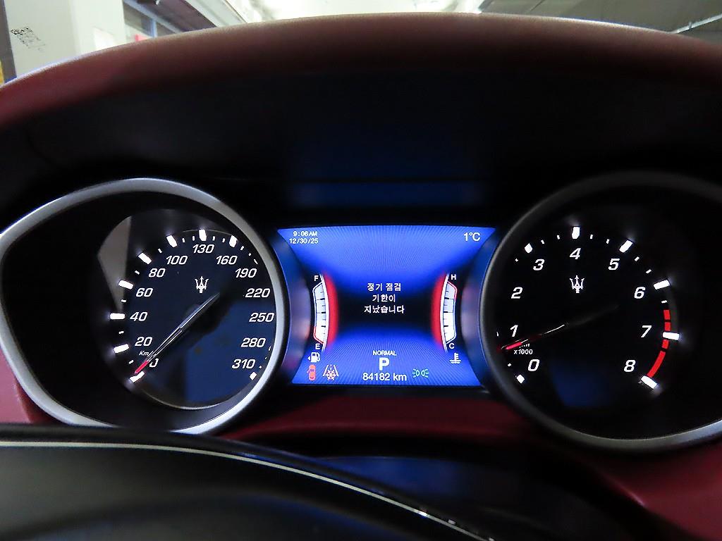 Maserati Ghibli - Vista 9