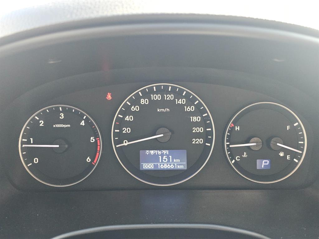 HYUNDAI Starex - Vista 5