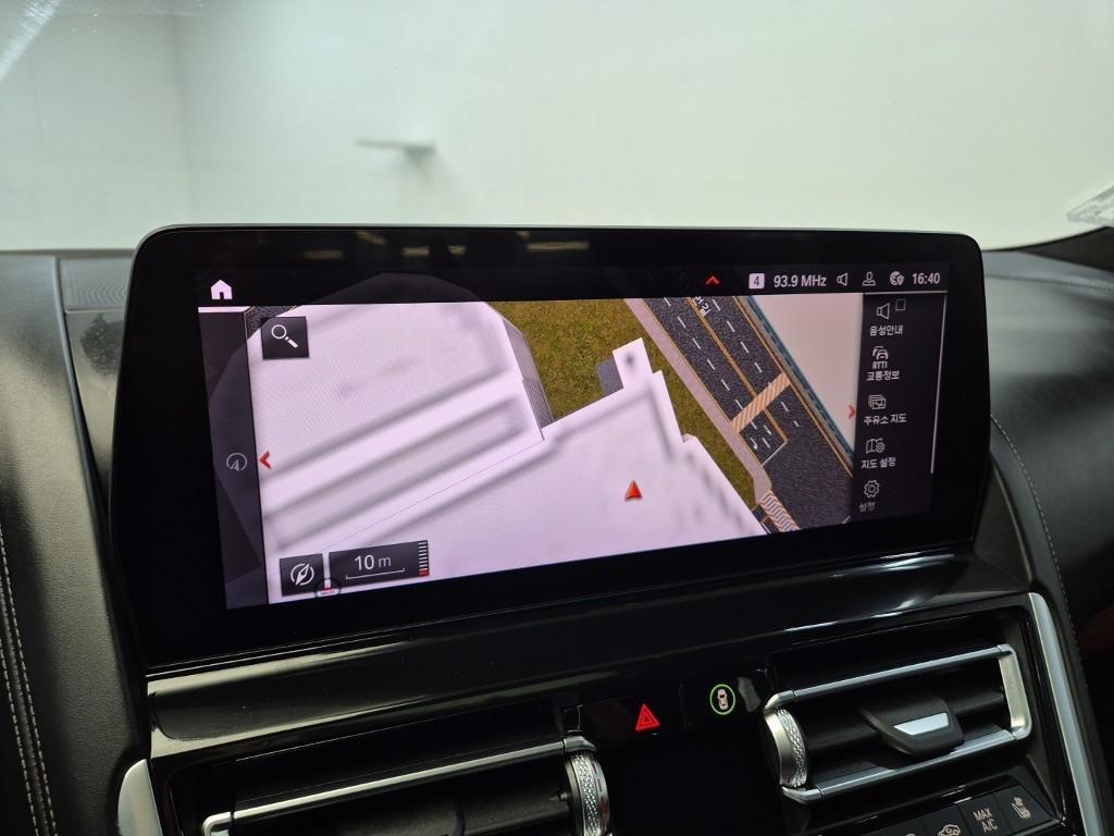 BMW 8 Series - Vista 12