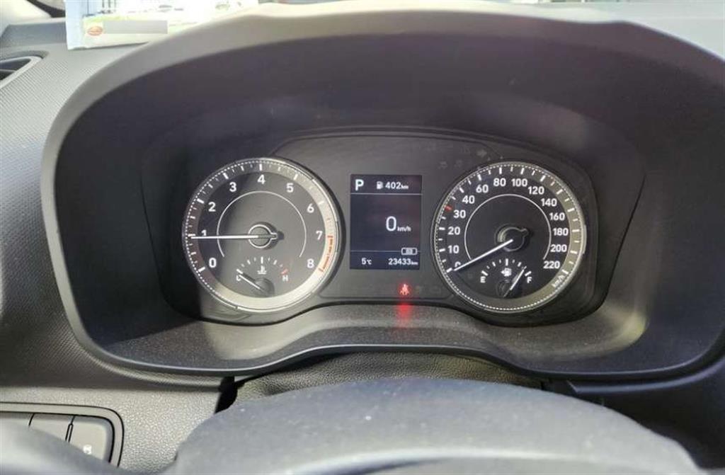 HYUNDAI Venue - Vista 7