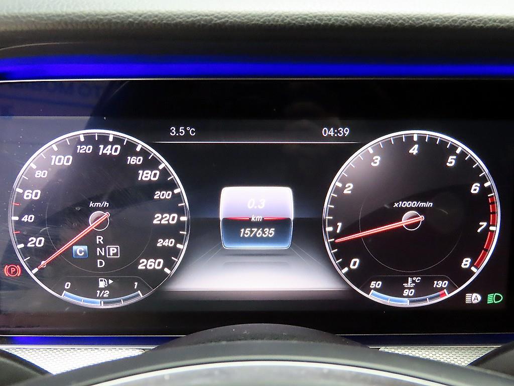 Mercedes Benz E class - Vista 8