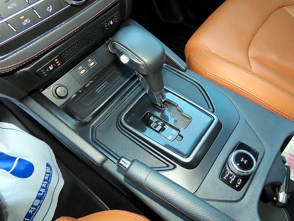 Ssangyong Rexton - Vista 10