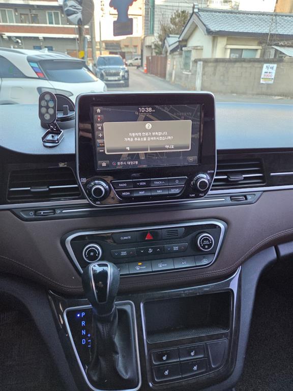 HYUNDAI Starex - Vista 8