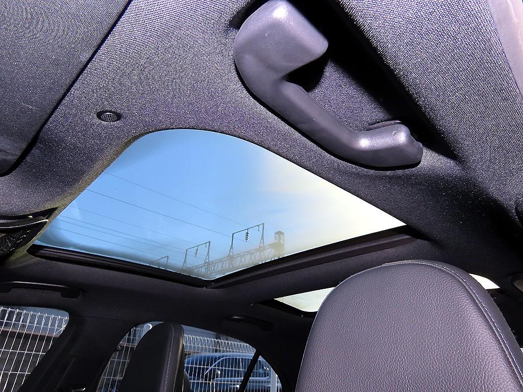 Mercedes Benz C Class 2023 Negro - Importación desde Corea - HF Imports Iquique - Foto 18