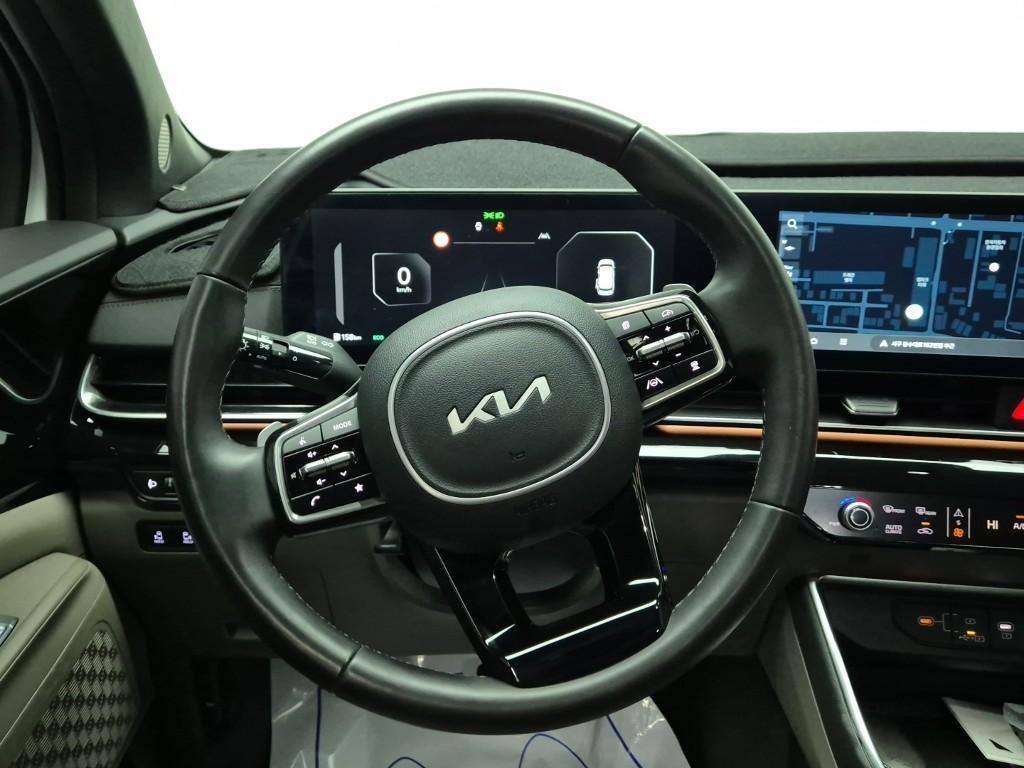 KIA Carnival - Vista 5