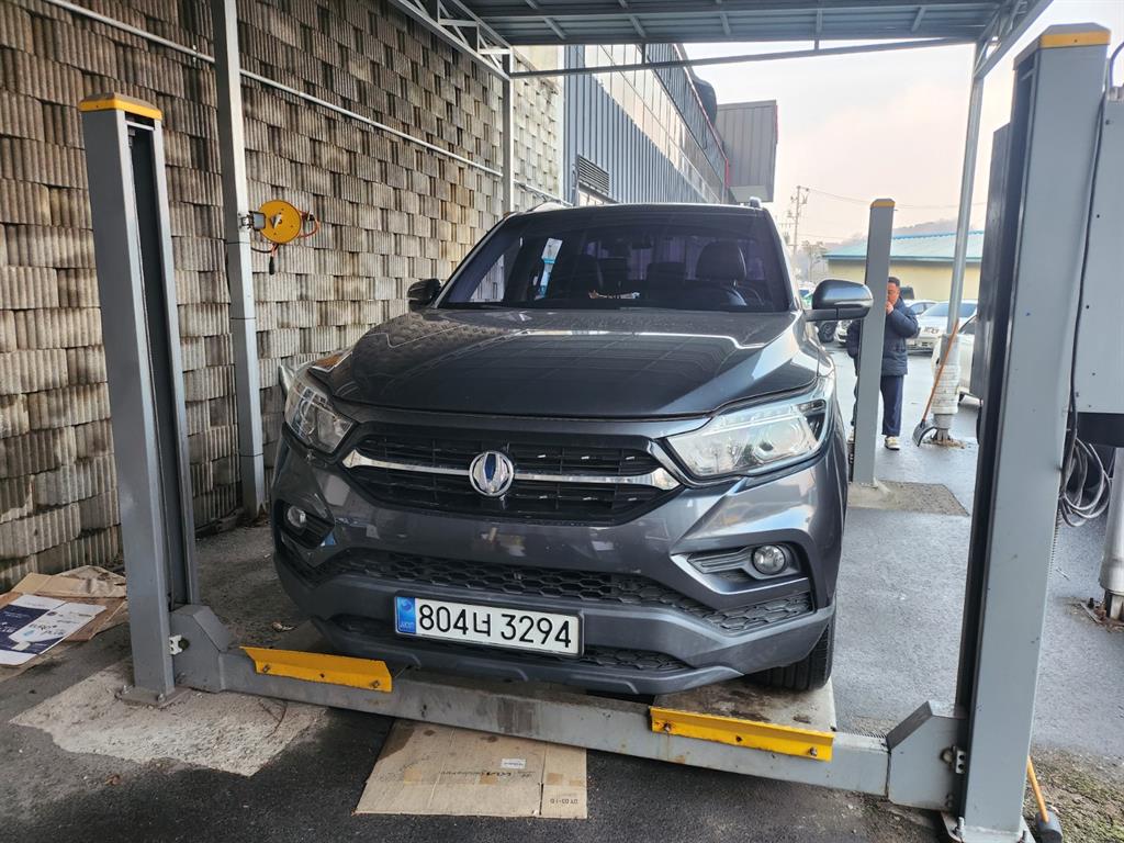 Ssangyong Rexton 2018 Gris - Importación desde Corea - HF Imports Iquique - Foto 1