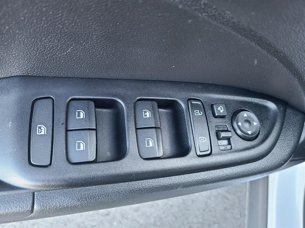 HYUNDAI Venue - Vista 12