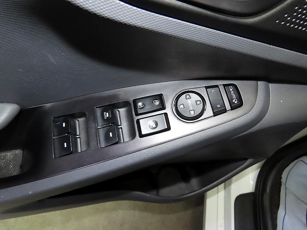 HYUNDAI Ioniq 2016 Blanco - Importación desde Corea - HF Imports Iquique - Foto 13