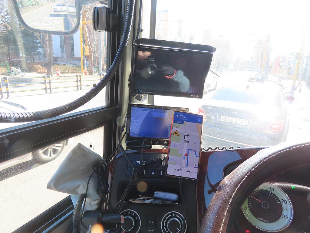 medium and large bus Medium-sized Hyundai Bus 2015 Morado - Importación desde Corea - HF Imports Iquique - Foto 16