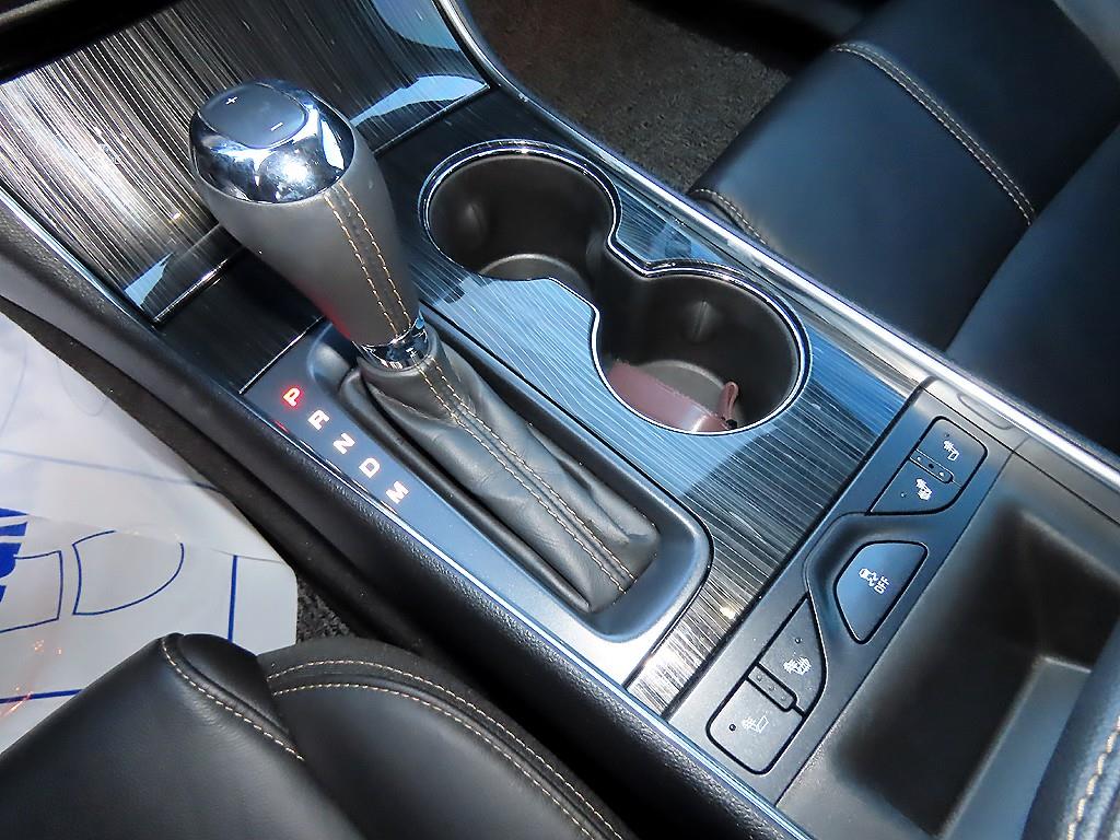 Chevrolet Impala - Vista 10