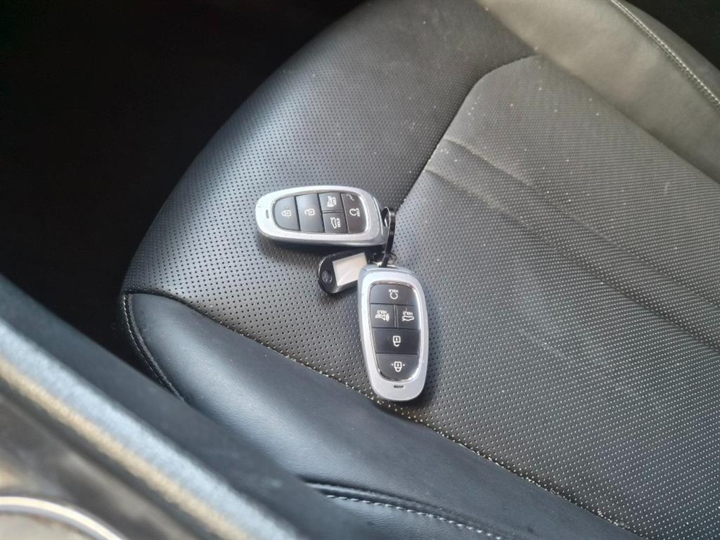 HYUNDAI Sonata - Vista 8