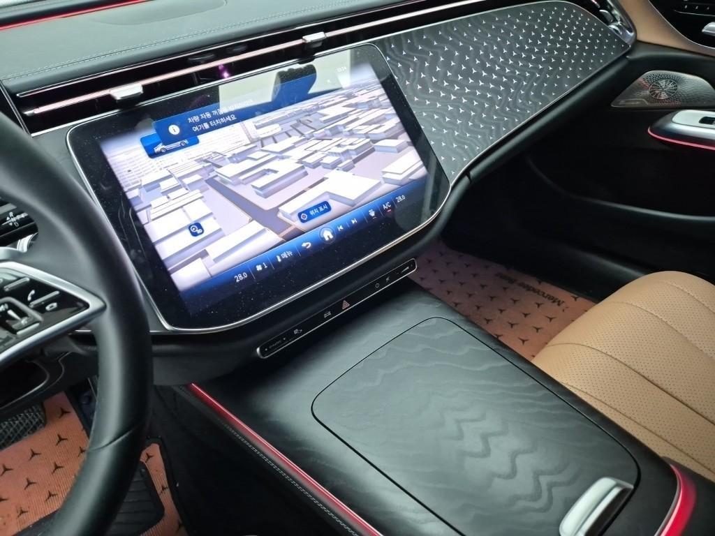 Mercedes Benz E class - Vista 9