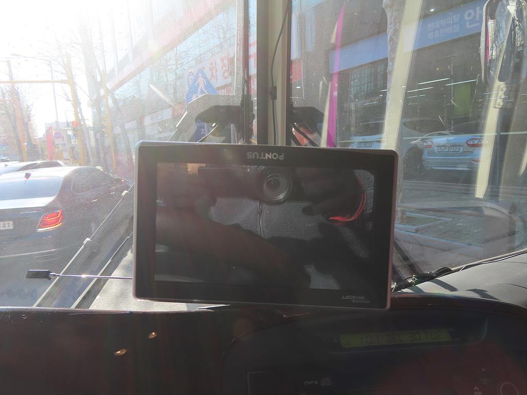 medium and large bus Medium-sized Hyundai Bus 2015 Morado - Importación desde Corea - HF Imports Iquique - Foto 15