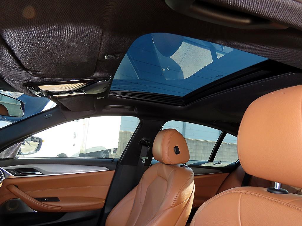 BMW 5 Series 2017 Negro - Importación desde Corea - HF Imports Iquique - Foto 17