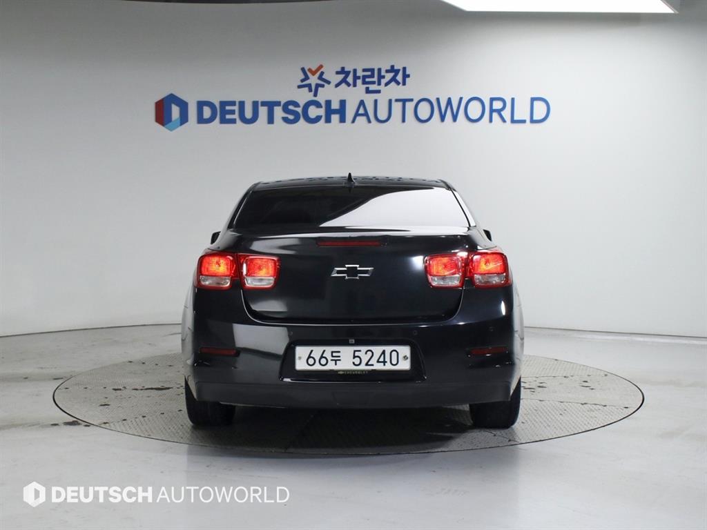 Chevrolet Malibu - Vista 4